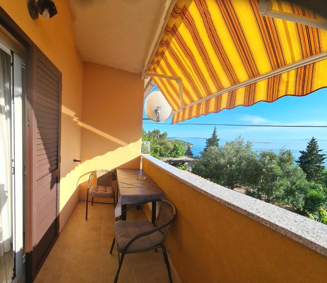 Studio Apartman Stara Baska Exterior photo