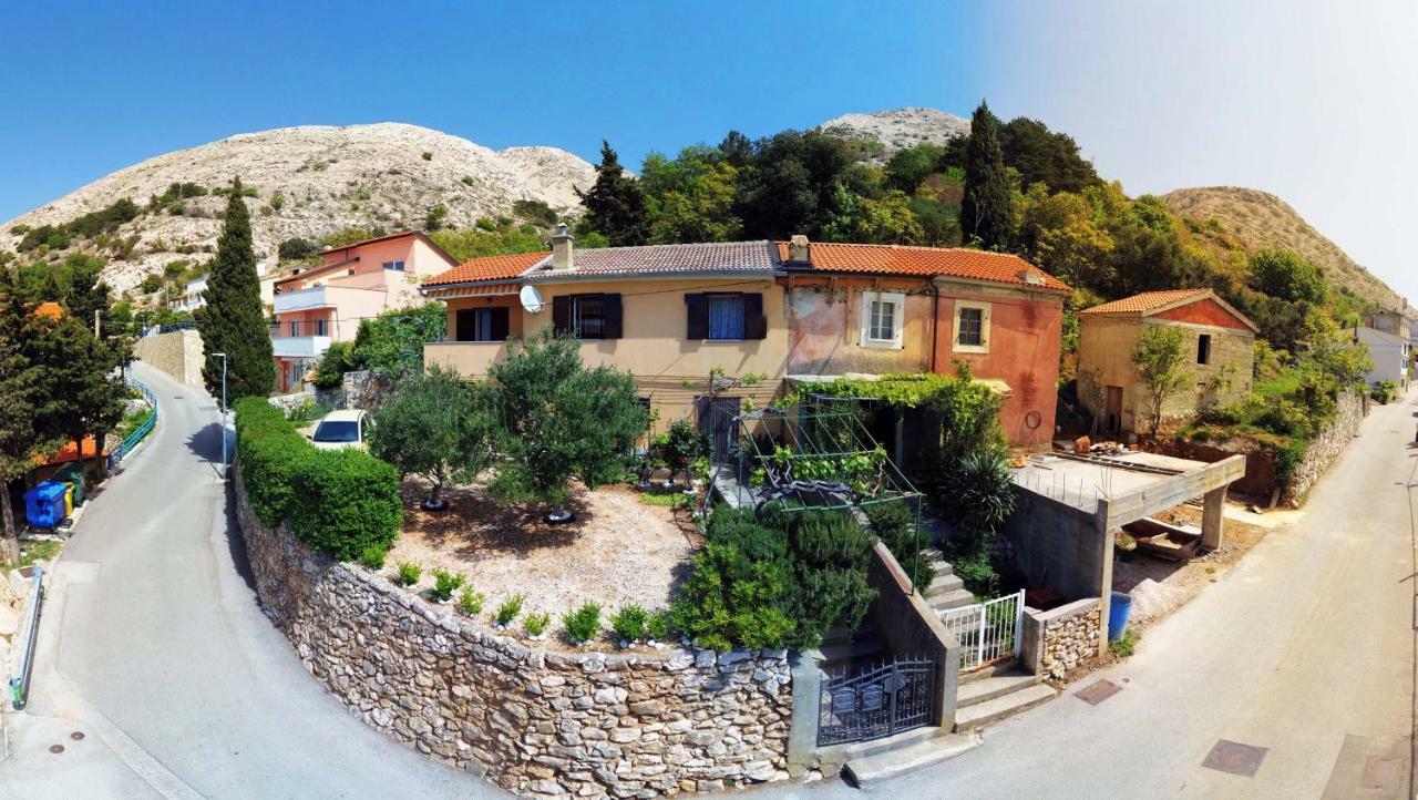 Studio Apartman Stara Baska Exterior photo