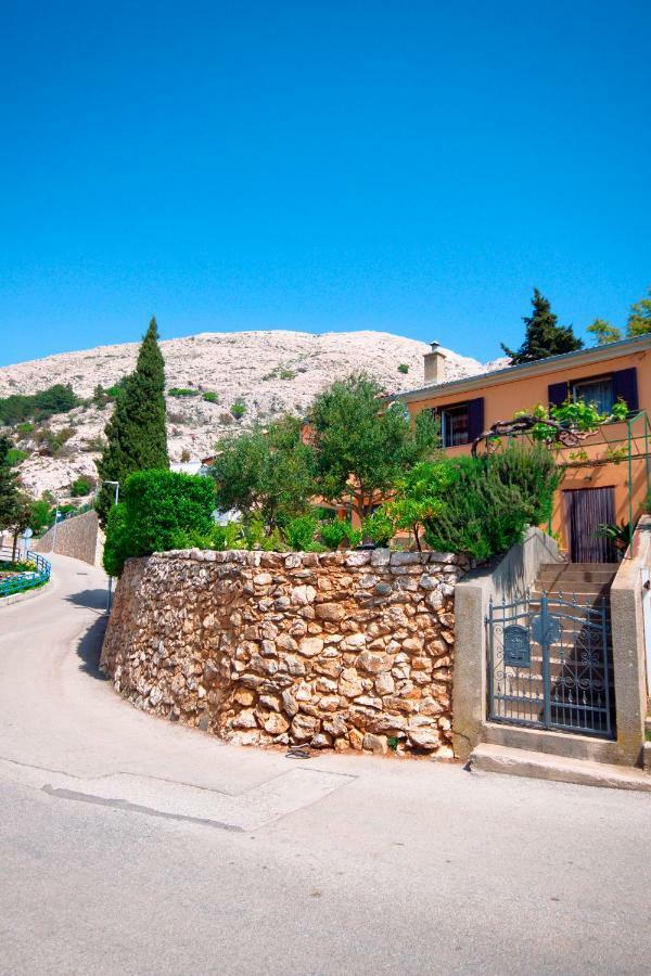 Studio Apartman Stara Baska Exterior photo